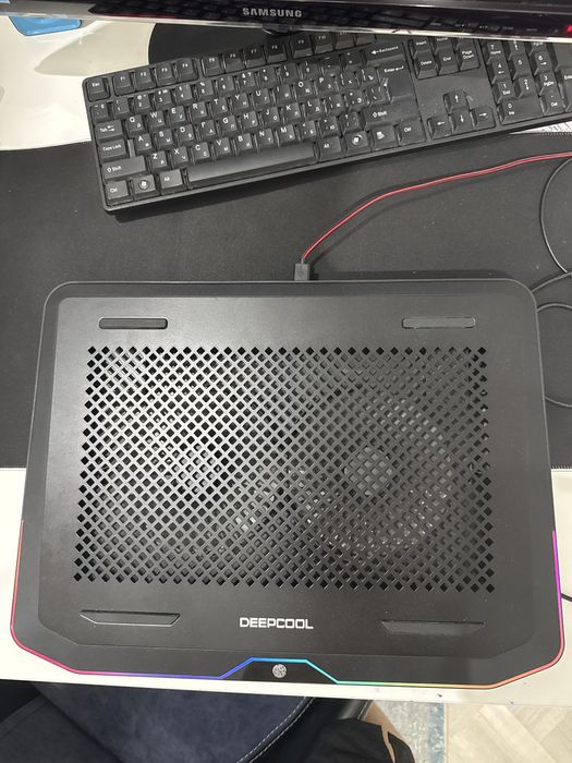 Охлаждение для ноутбука продам срочно!!