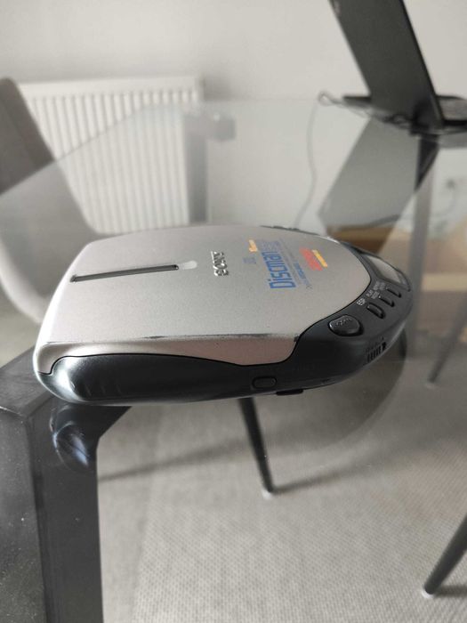 CD Player Portabil Sony Discman D-E307CK