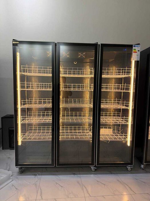 Большой витринный холодильник 1350л, с бесплатной доставкой, гарантия.