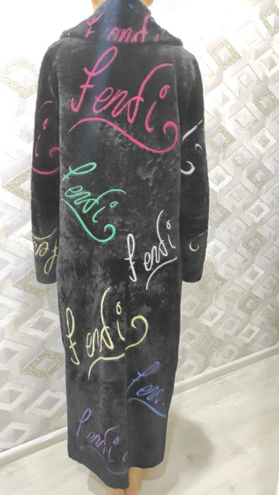 Продам дублёнку (двухсторонняя)