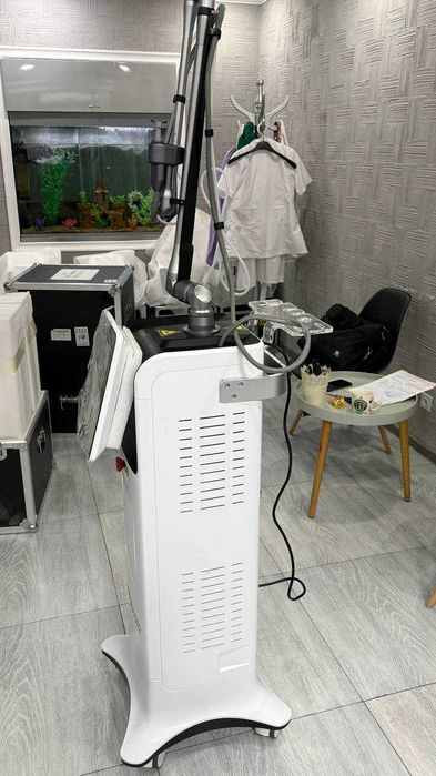 Косметологический аппарат Фракционный лазер SAMFIRA CO2