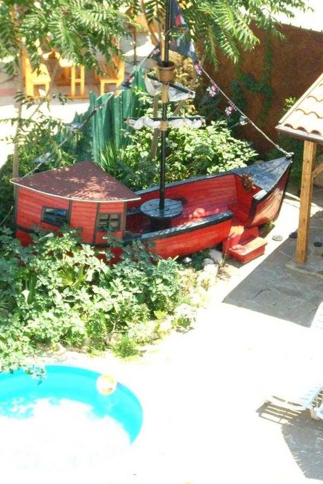 Представяме Ви един много екзотичен хотел в центъра на с. Равда.