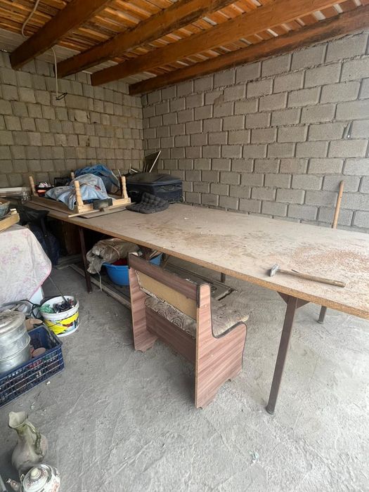 25-30адамдық темір стол сатылады.