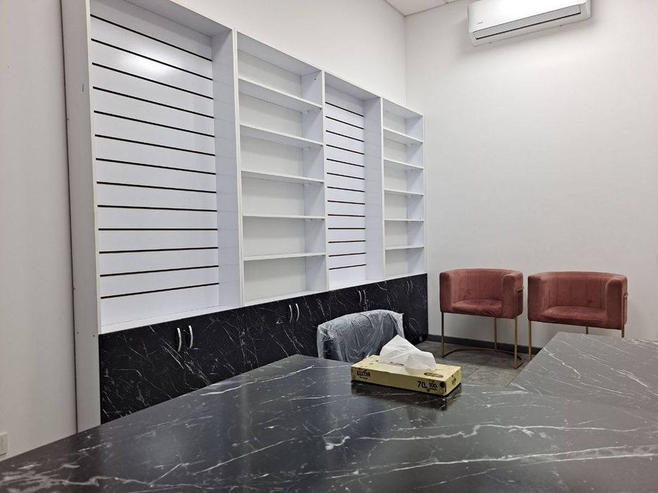 Magazin va apteka lar uchun mebel na zakaz. Polka stellaj vitrina