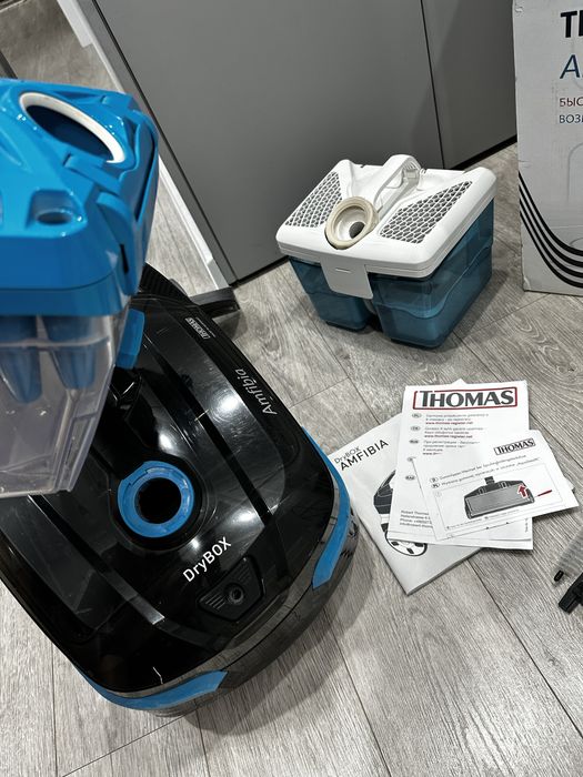 Продам пылесос Thomas drybox amfibia синий