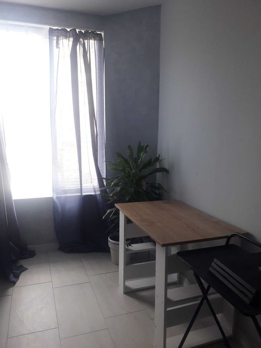 Продавам тристаен апартамент