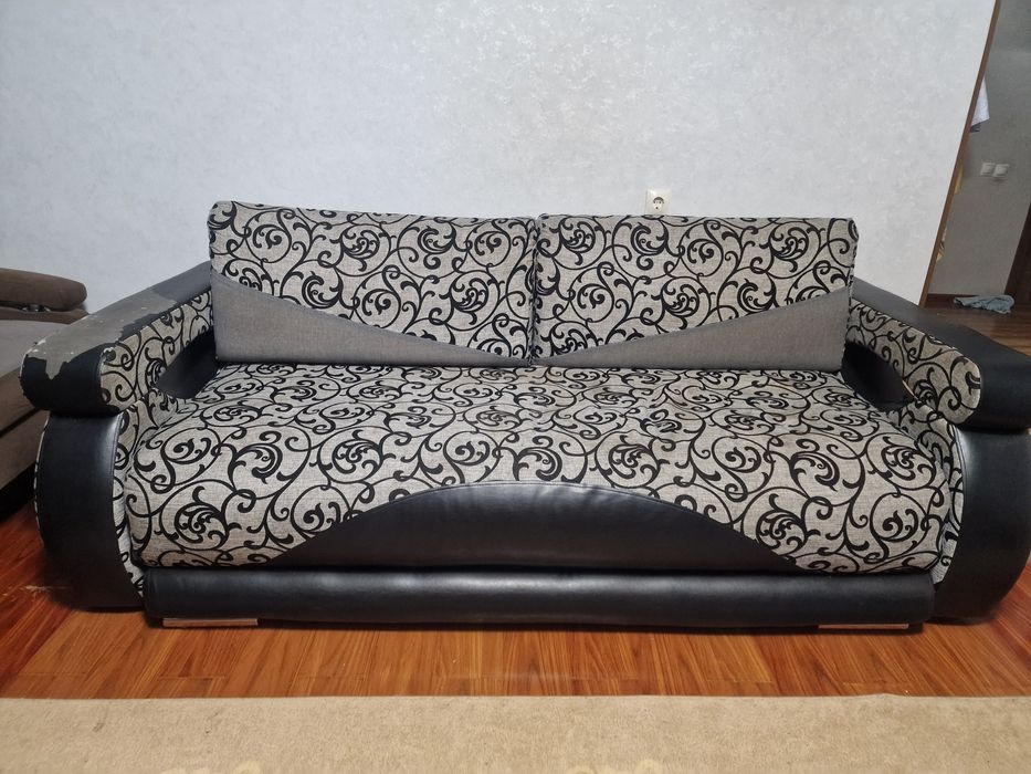 Продам диван с креслом
