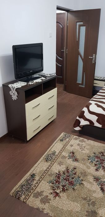 Garsoniera de închiriat!