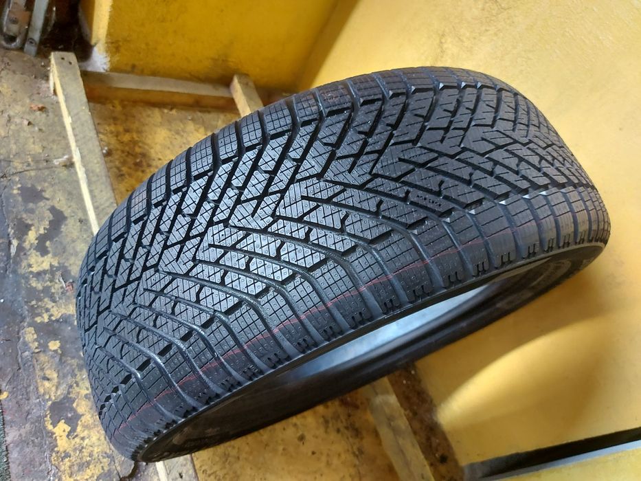 225 55 18 Pirelli DOT 2024 iarna NOU 1 bucata