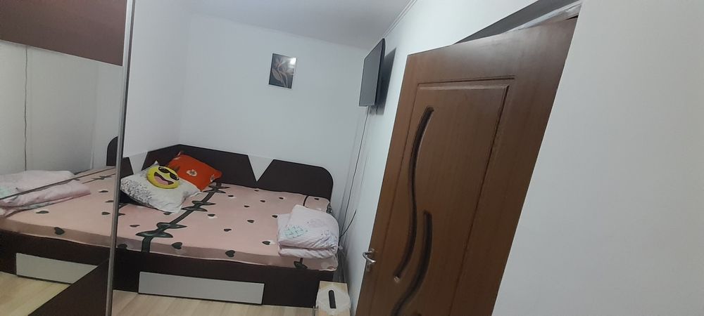 Inchiriez apartament