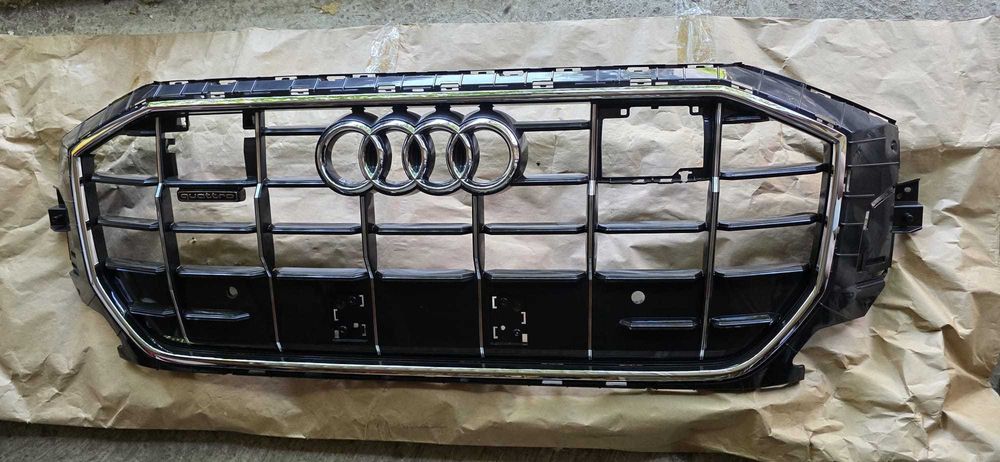 Grila audi q8 noua