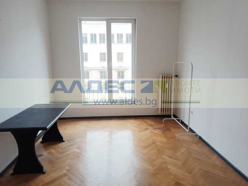 Дава се под наем Офис в София, Център - 120 кв.м за 600 € - Снимка #5