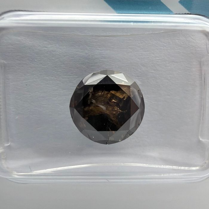 Diamant natural, maro inchis 2.68 carate, sigilat