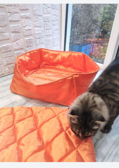 Лежанка для кошек Лежанка для котов