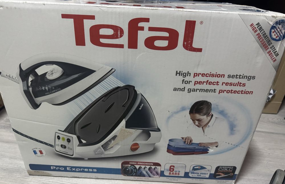 Statie pentru calcat Tefal