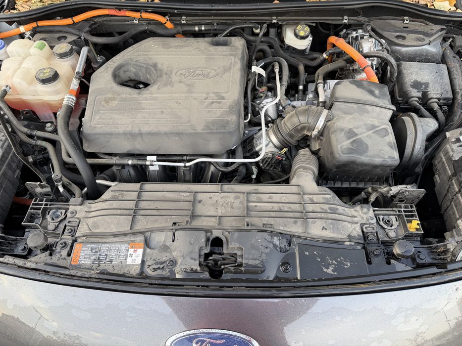 Ford Kuga Titanium Hybrid