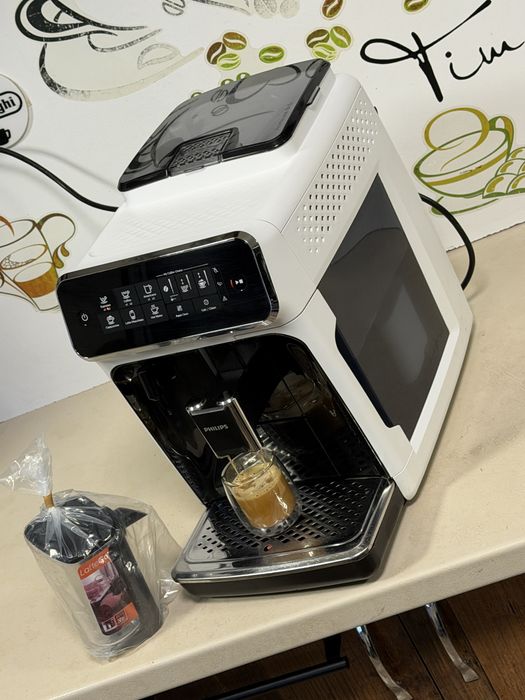 Кафемашина кафе автомат Philips EP3243 Latte go с гаранция