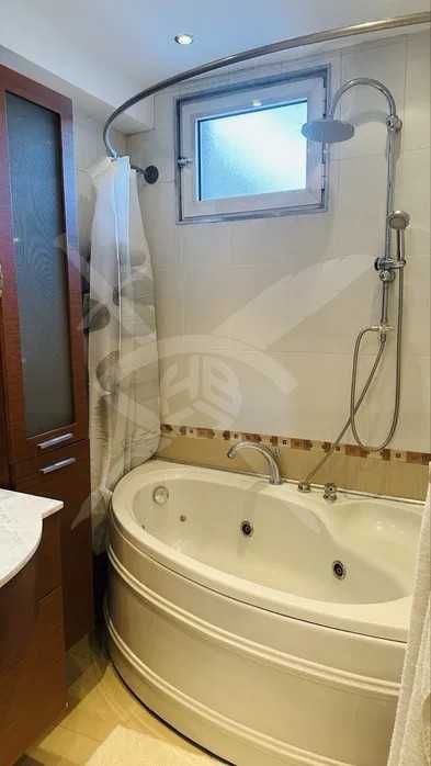 Дава се под наем Тристаен апартамент в Пловдив, Център - 120 кв.м за 997.05 € - Снимка #10