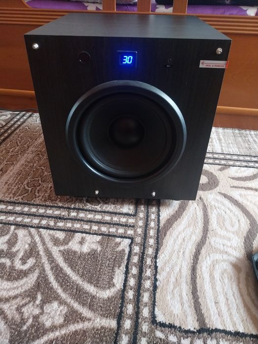 Subwoofer velodyne, pentru mai multe detalii sunati