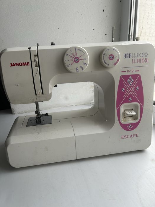 Швейная машина жаноме