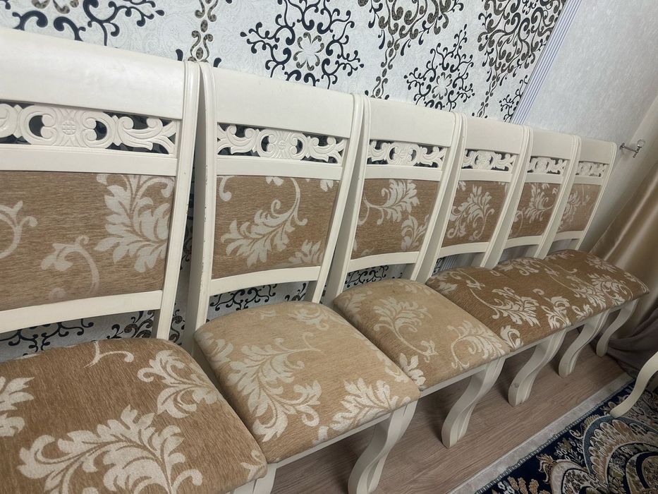 Продам стол со стульями