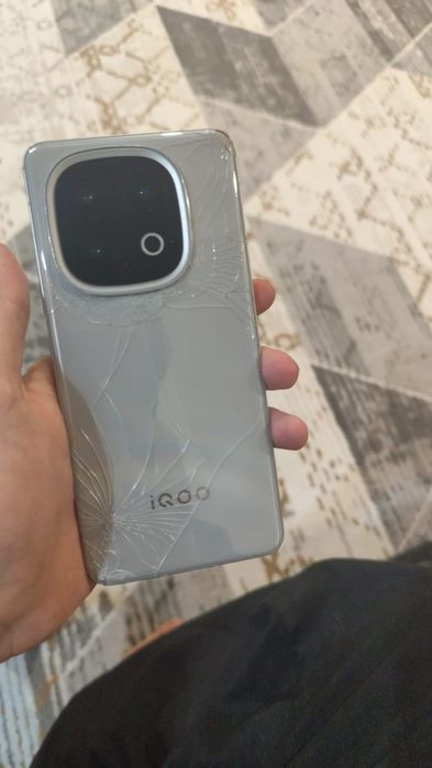 Iqoo13 256/16 с полной