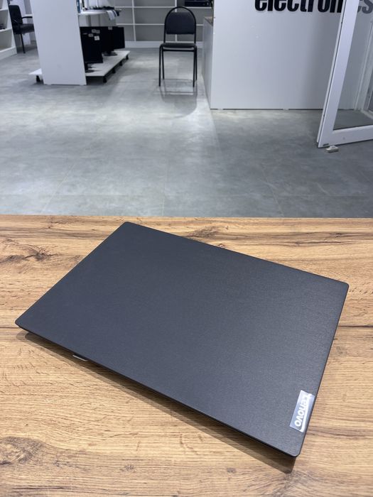 Ноутбук Lenovo Ideapad V15