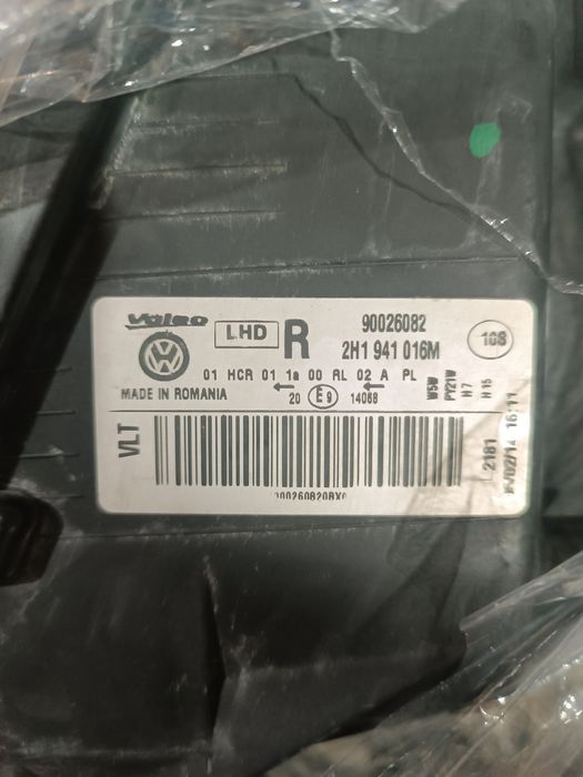 Far Amarok Volkswagen Amarok Far Skoda Octavia3 piese motor 1.6tdi lampa far Volkswagen Amarok lampa far Skoda Octavia3 halogen full xenon piese motor
