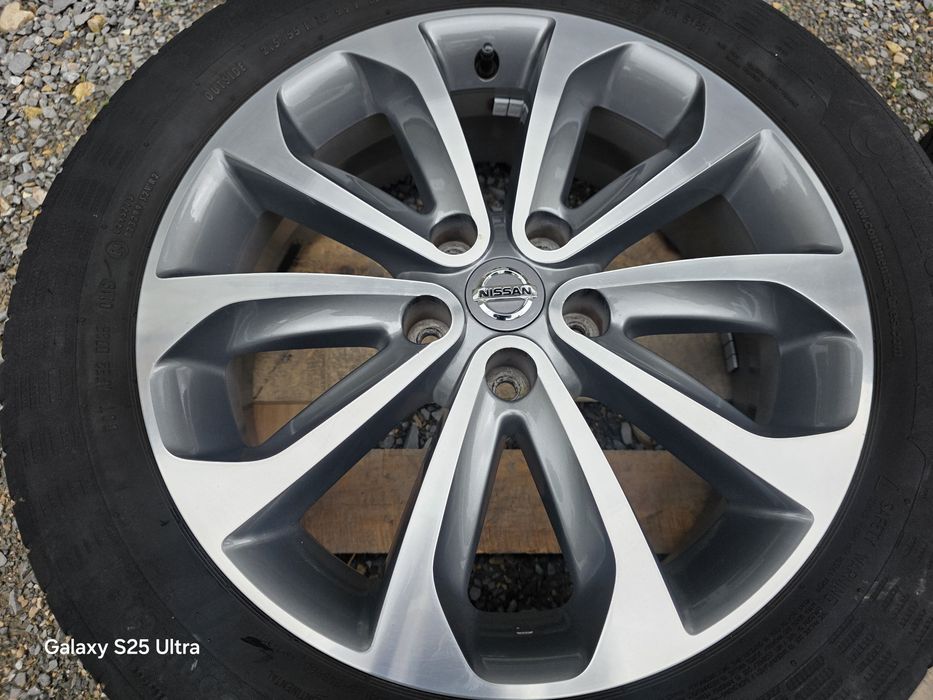 Лети джанти 18ки 5х114.3 Nissan + летни гуми 215/55/18 Continental