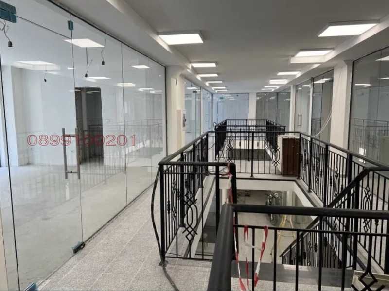 Дава се под наем Магазин в София, Център - 20 кв.м за 600 € - Снимка #4