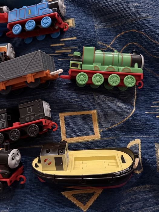Trenuri de jucarie Thomas+vagon+sina accesorii