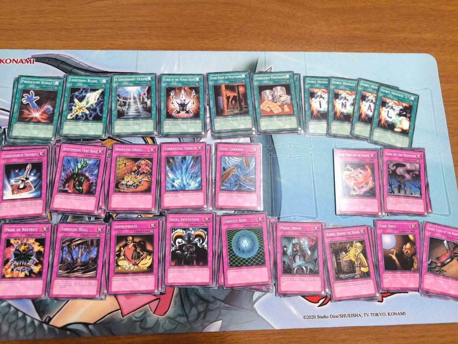 Оригинални Yu-Gi-Oh! карти от Retro Pack 1 и 2(прочетете описанието)