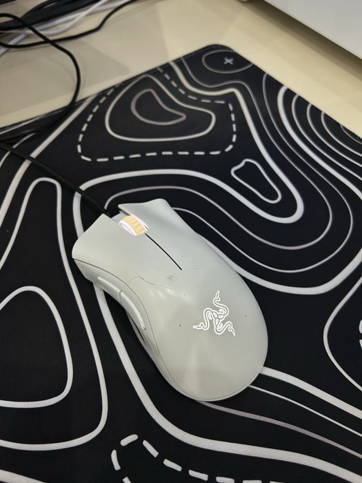 игровой наушник и мышь