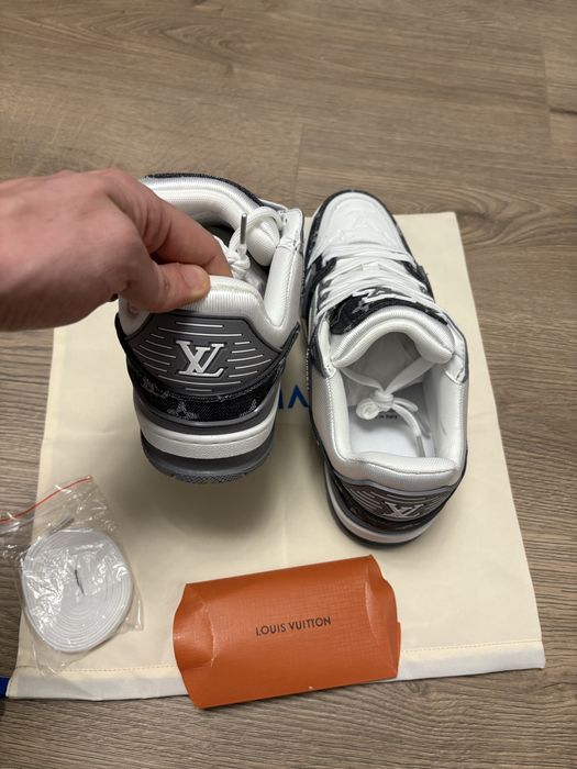 LV Louis Vuitton Trainer Gri