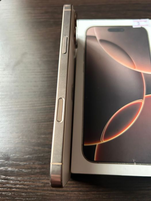 iPhone 16 Pro Max 256 GB. E-sim