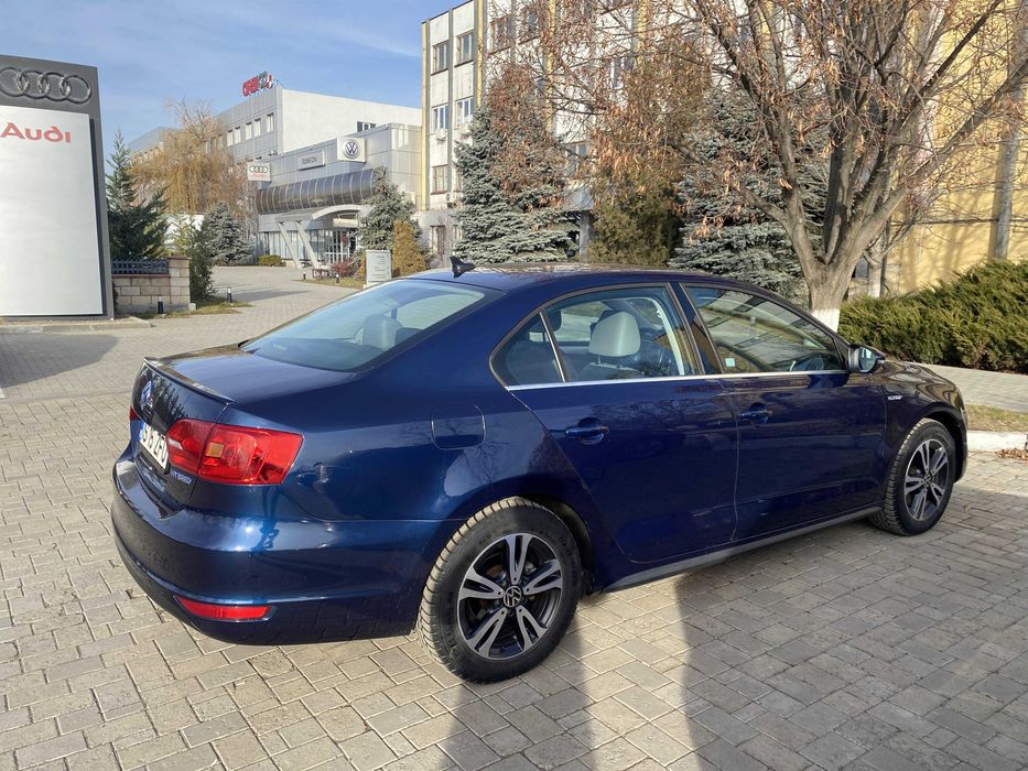 Volkswagen Jetta Hybrid