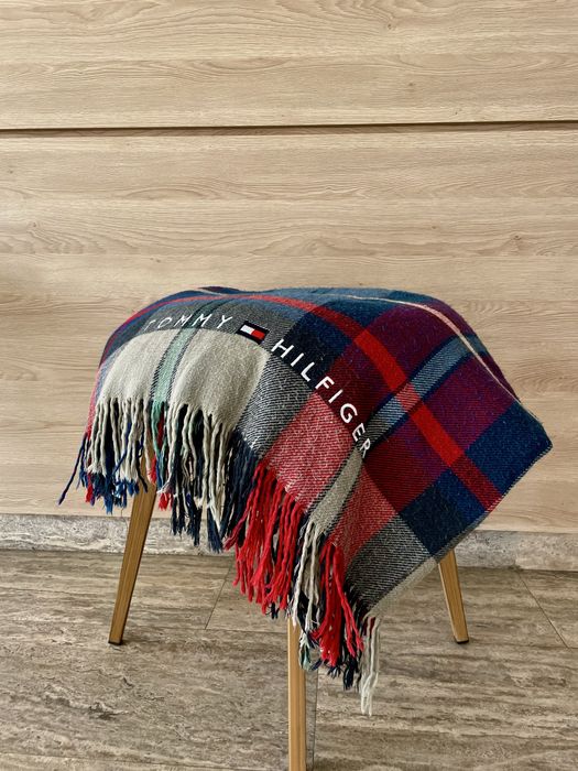 Одеяло Tommy Hilfiger от вълна. Втора употреба!