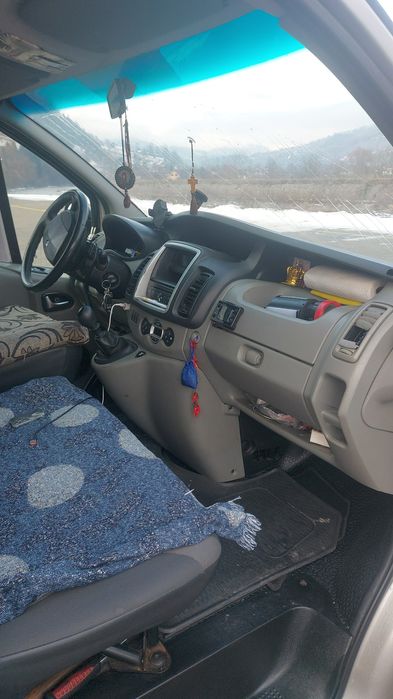 Vând Renault trafic