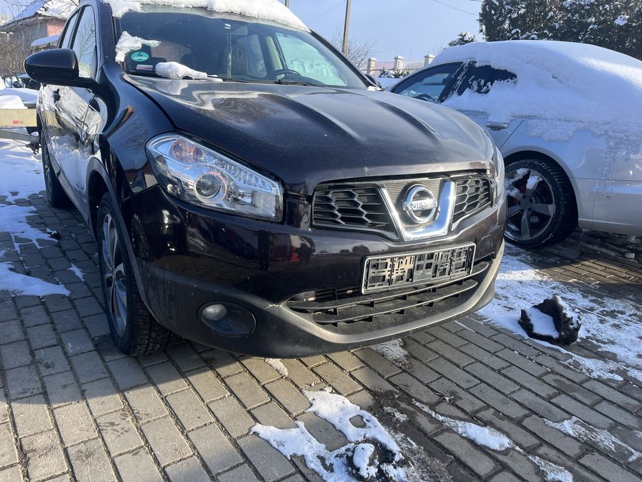 Bara fata nissan qashqai 2010