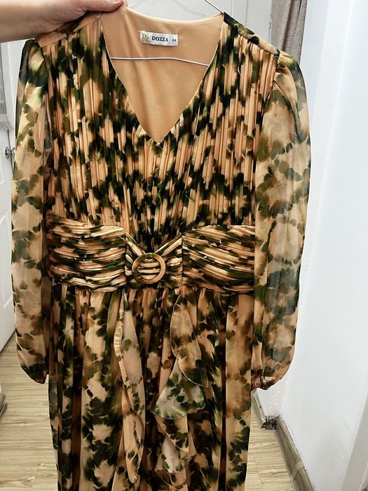 Продам вечернее нарядное платье