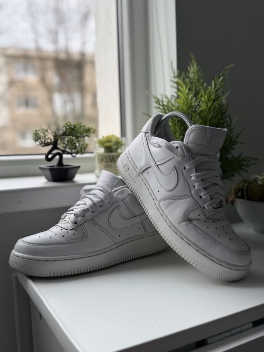Nike Air Force 1 Low Alb – Mărimea 38 EU Stare satisfăcătoare ,+ CADOU șireturile din imagini