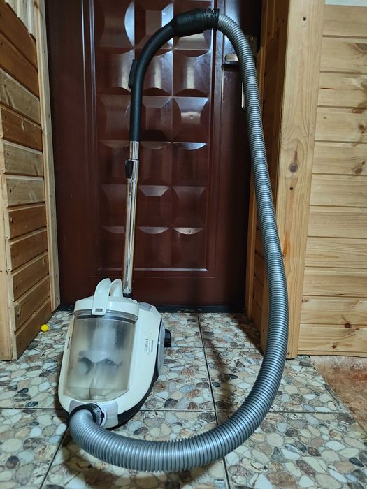 Пылесос Tefal CYCLONIC