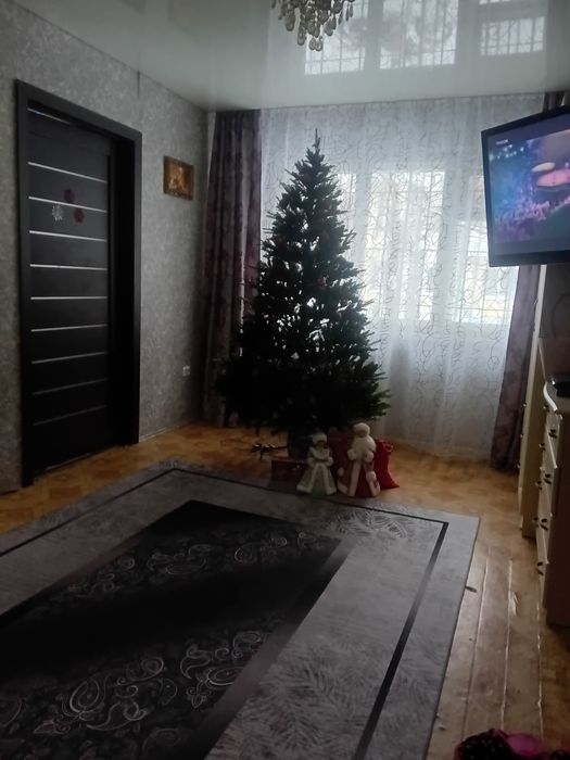 Продам квартиру в центре.