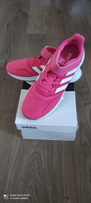 34н Adidas Нови детски маратонки Адидас