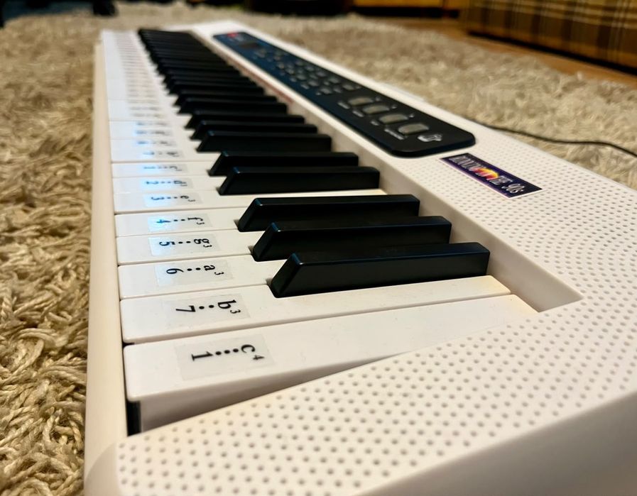 Синтезатор BD music 680