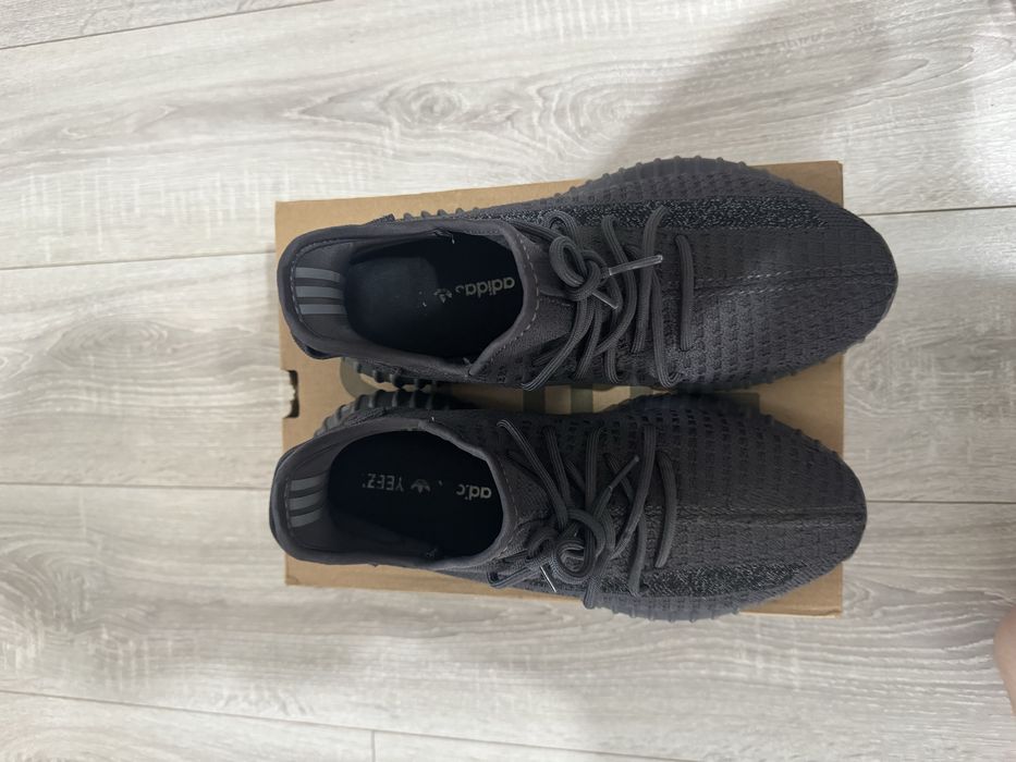 Yeezy boost 350 v2