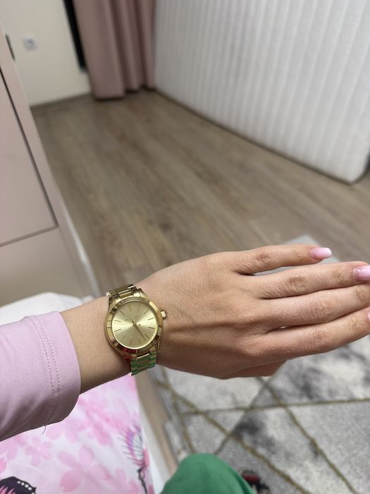 Часовник Michael Kors Run Slim Away