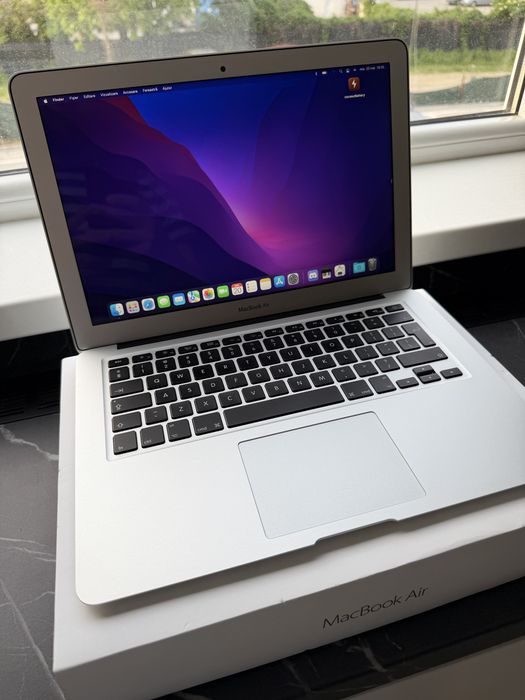 Apple MacBook Air 2017 Full Box