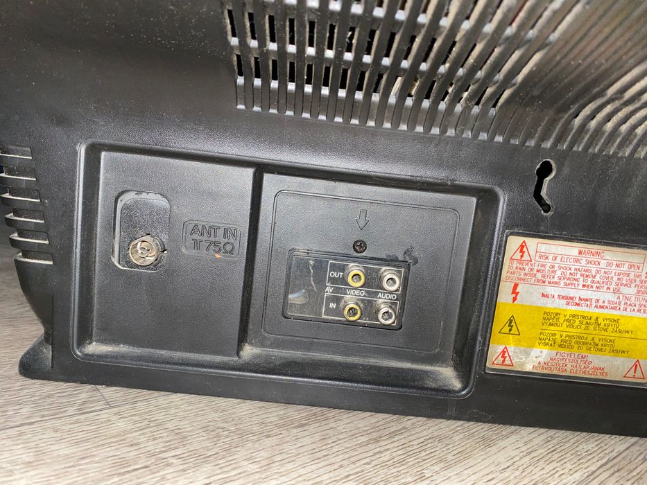 Телевизор LG рабочий, продам недорого