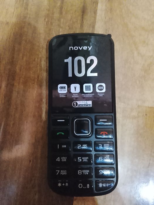Novey 102 YANGI telefon